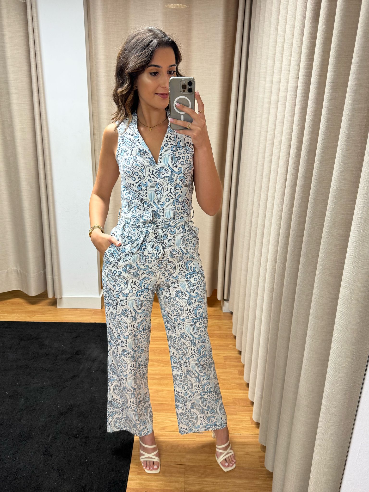 Vestidos e Macacões Mulher